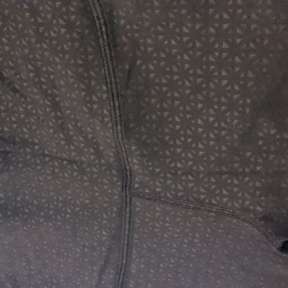 Lululemon black yoga pants - Picture 4 of 10